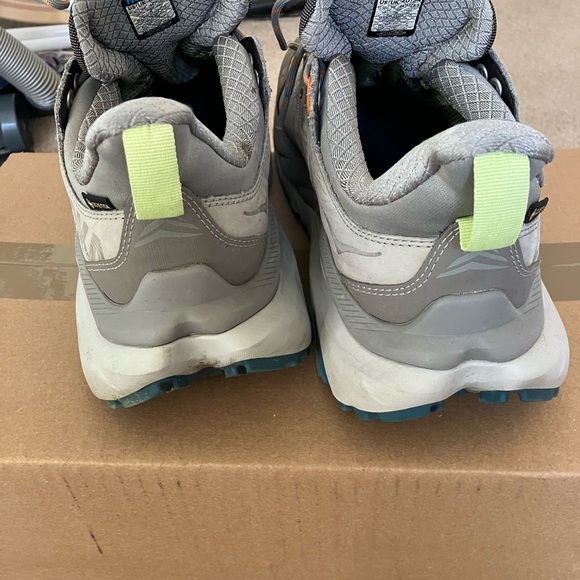 HOKA Men's Kaha 2 Low GORE-TEX Hiking Shoes - Picture 3 of 8